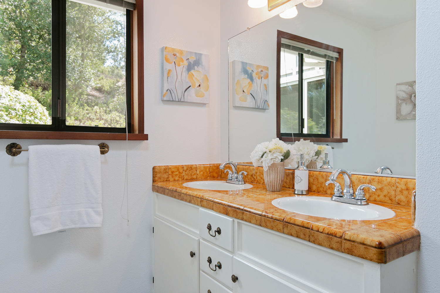 186 Sierra Vista Road Montecito, CA 93108 - Photo 30 of 47 30 - Bathroom