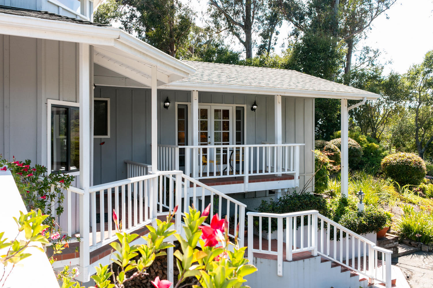 186 Sierra Vista Road Montecito, CA 93108 - Photo 38 of 47 38 - Front Exterior