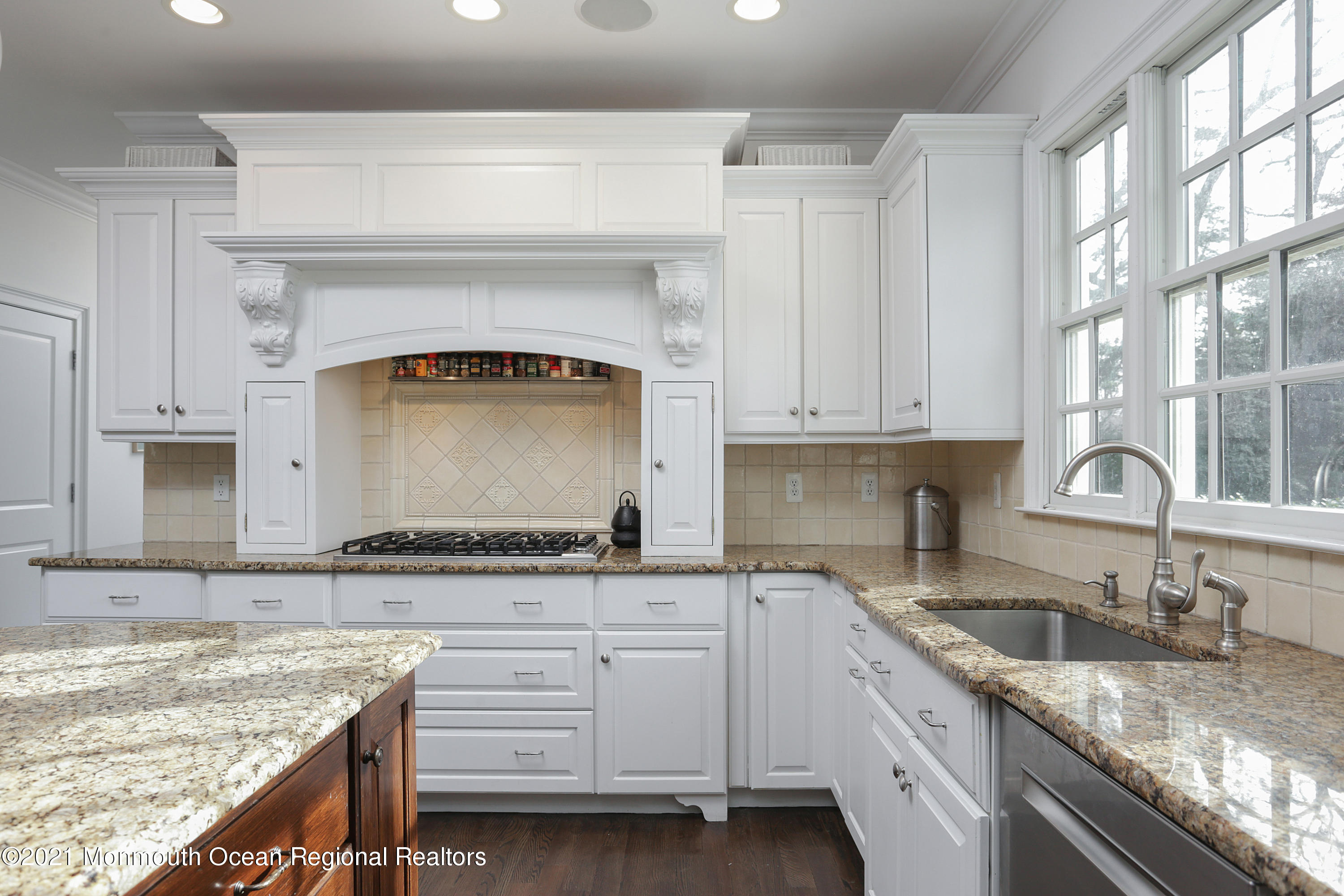 147 Black Point Road Rumson, NJ 07760 - Photo 14 of 34 Spacious Kitchen