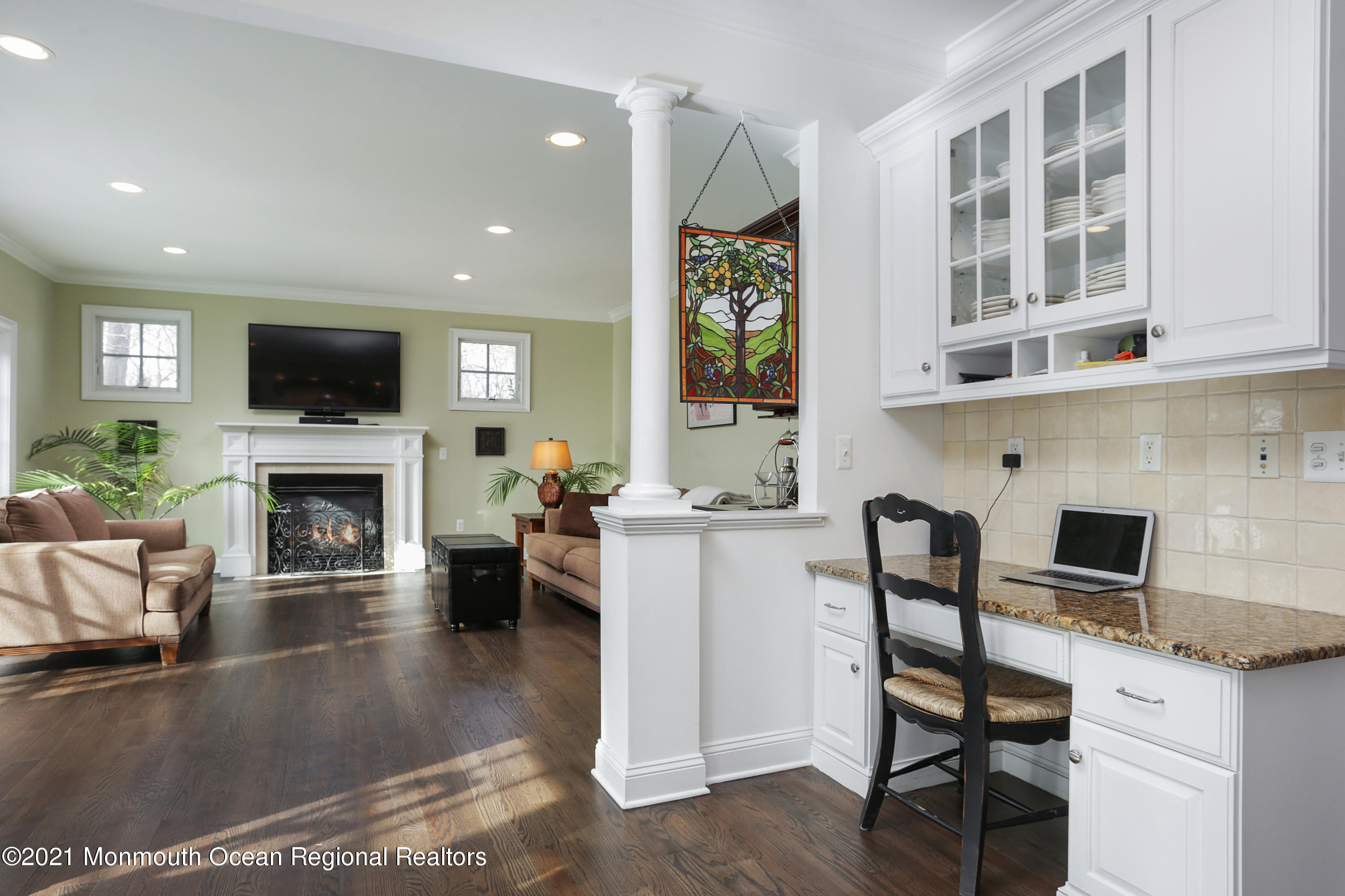 147 Black Point Road Rumson, NJ 07760 - Photo 18 of 34 View into Family Room from Kitchen