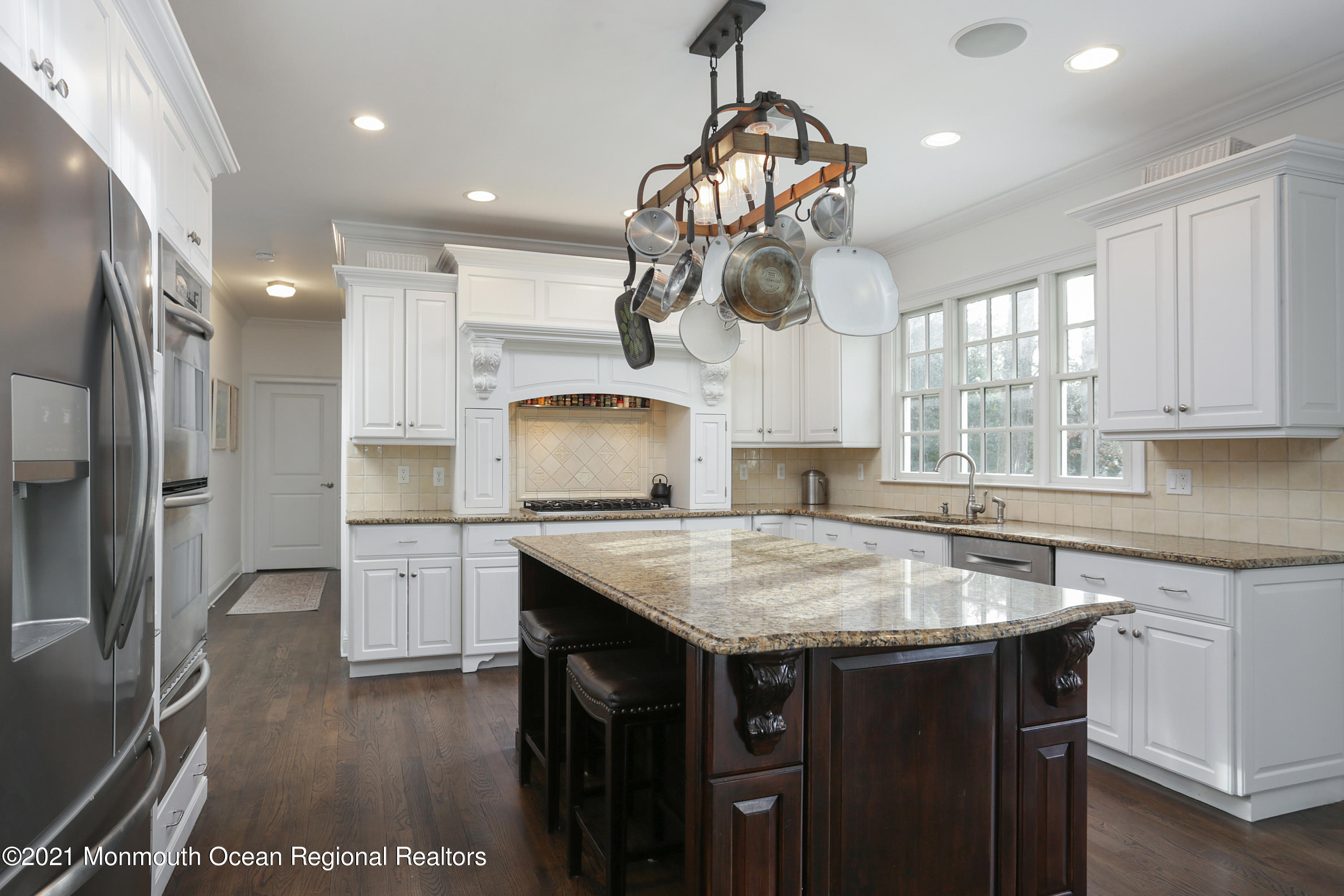 147 Black Point Road Rumson, NJ 07760 - Photo 10 of 34 Spacious Kitchen