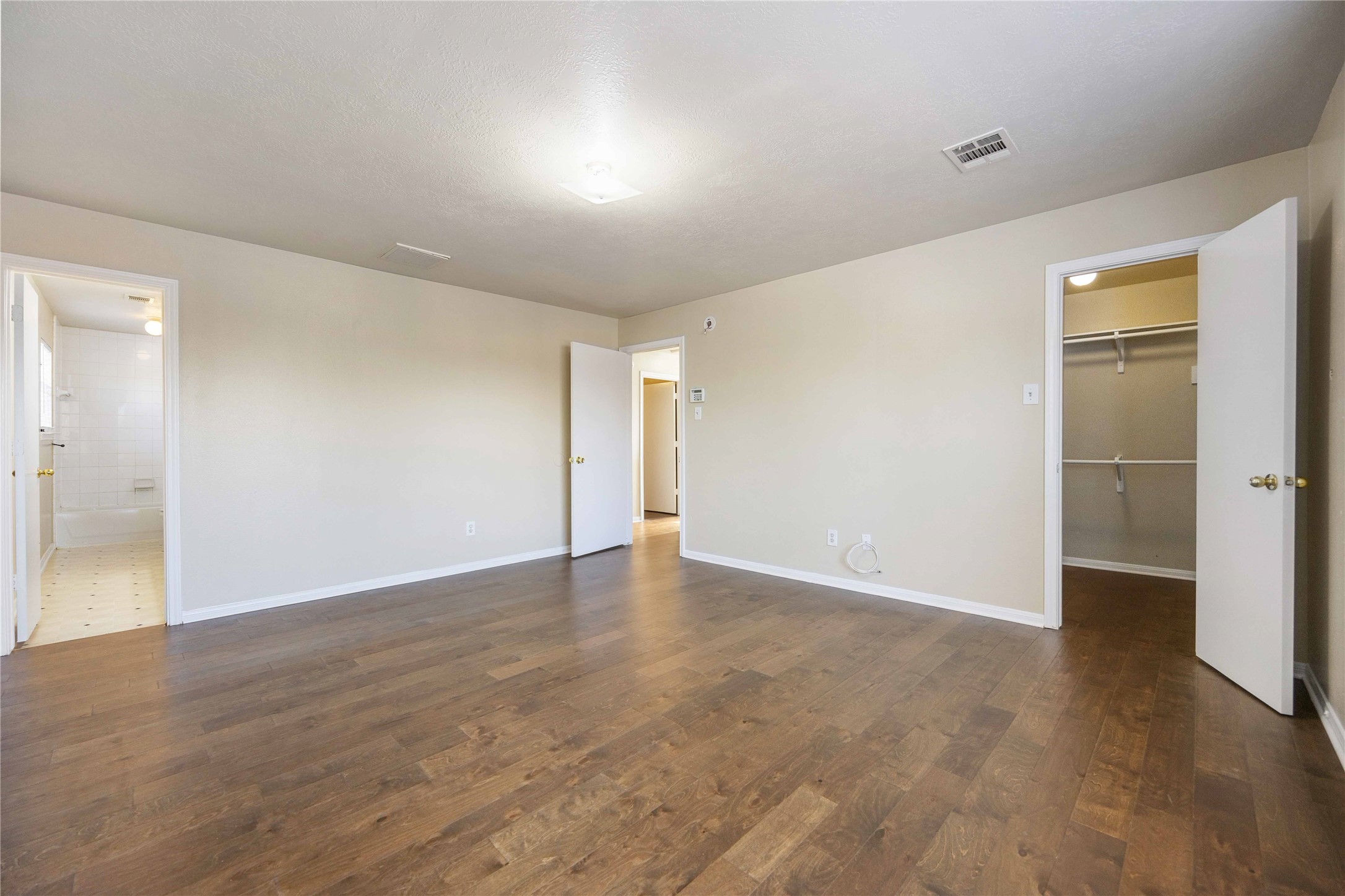 4806 Cotton Ridge Trail Houston, TX 77053 - Photo 13 of 25 a view of an empty room