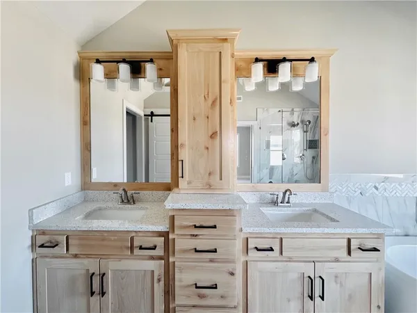 $699,900 | 12855 North Arbor Way, Platte City, MO 64079