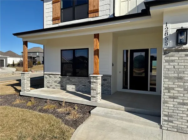 $699,900 | 12855 North Arbor Way, Platte City, MO 64079