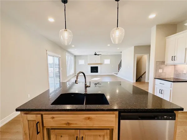 $699,900 | 12855 North Arbor Way, Platte City, MO 64079