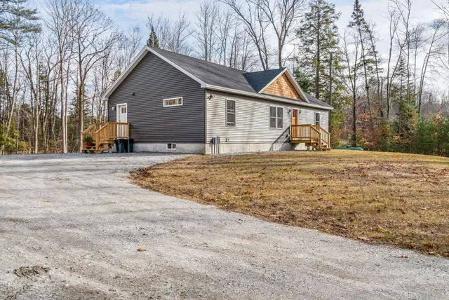 $409,900 | 79 Country Club Road, Norway, ME 04268