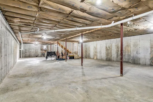 $409,900 | 79 Country Club Road, Norway, ME 04268