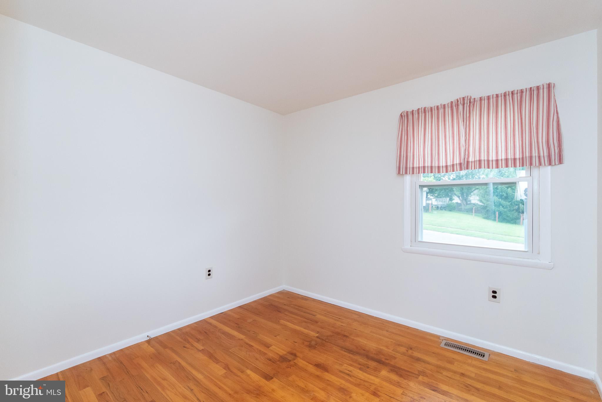 1948 Harewood Road Edgewood, MD 21040 - Photo 33 of 46 Bed 3