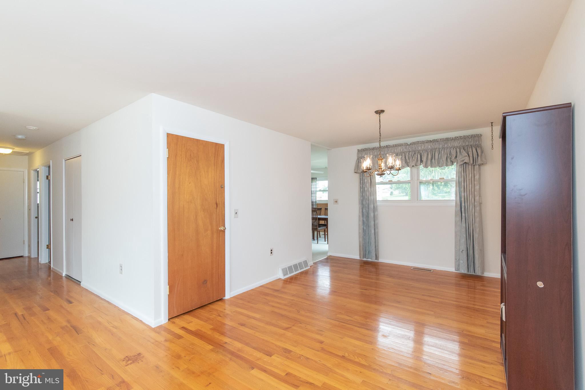 1948 Harewood Road Edgewood, MD 21040 - Photo 8 of 46 Dining Room