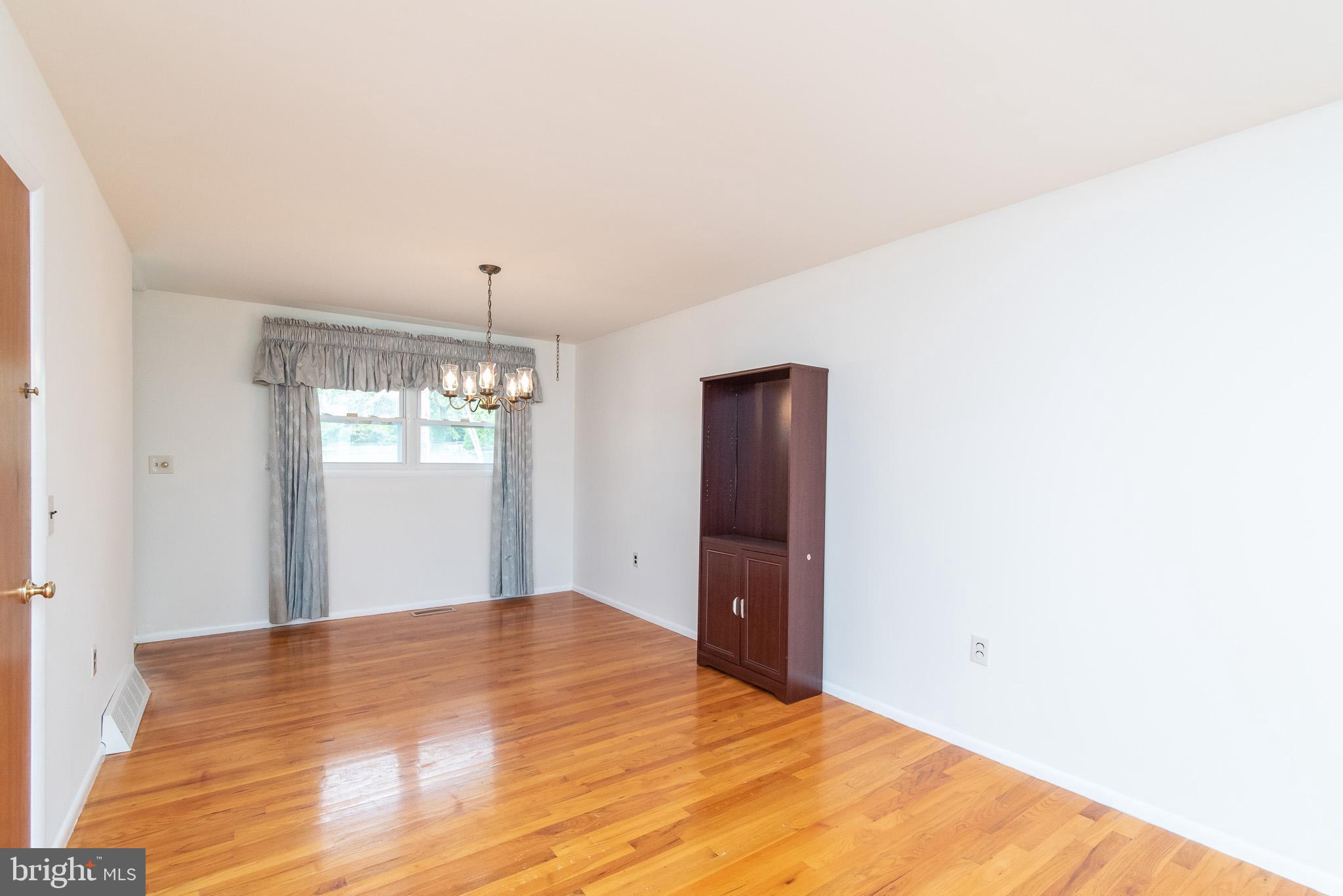 1948 Harewood Road Edgewood, MD 21040 - Photo 10 of 46 Dining Room
