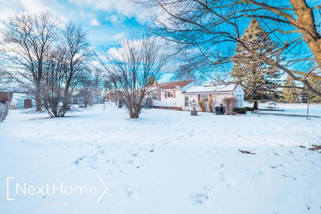 6121 Corunna Road Flint, MI 48532 - Photo 16 of 19 50164884-440cb456-6e76-472e-a4c9-d089c083bc22.JPG
