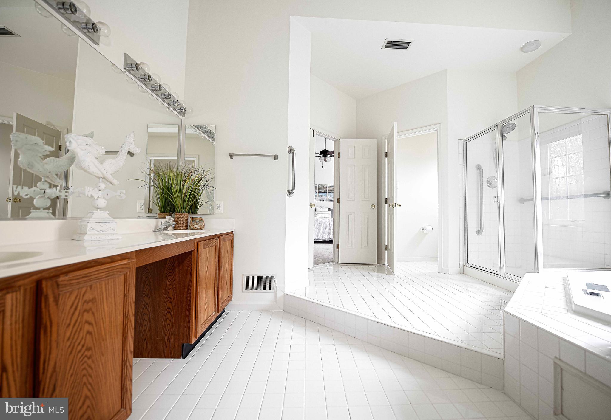 2015 Singer Road Joppa, MD 21085 - Photo 28 of 57 Primary Bathroom