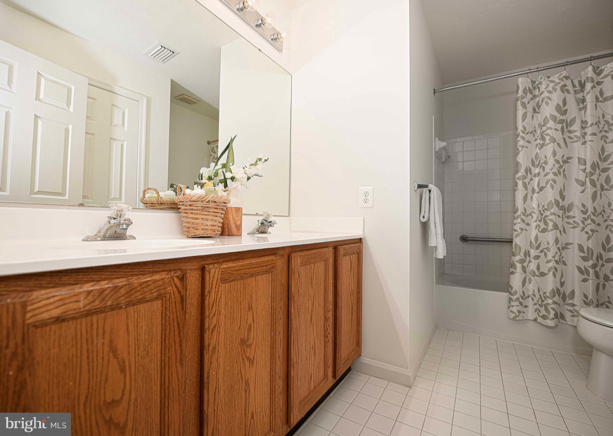 2015 Singer Road Joppa, MD 21085 - Photo 32 of 57 Upper level hall bathroom