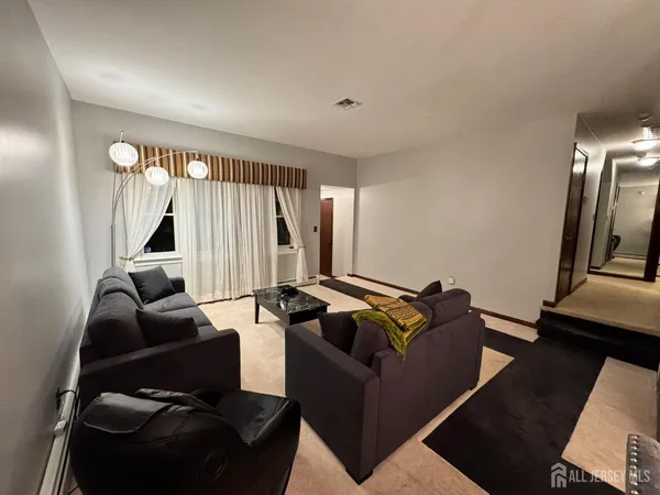 $4,500 | 123 West Kelly Street, Metuchen, NJ 08840