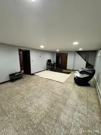 $3,500 | 123 West Kelly Street, Menlo Park Terrace, NJ 08840