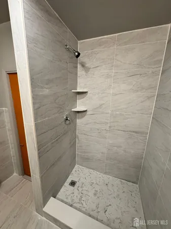 $3,500 | 123 West Kelly Street, Menlo Park Terrace, NJ 08840