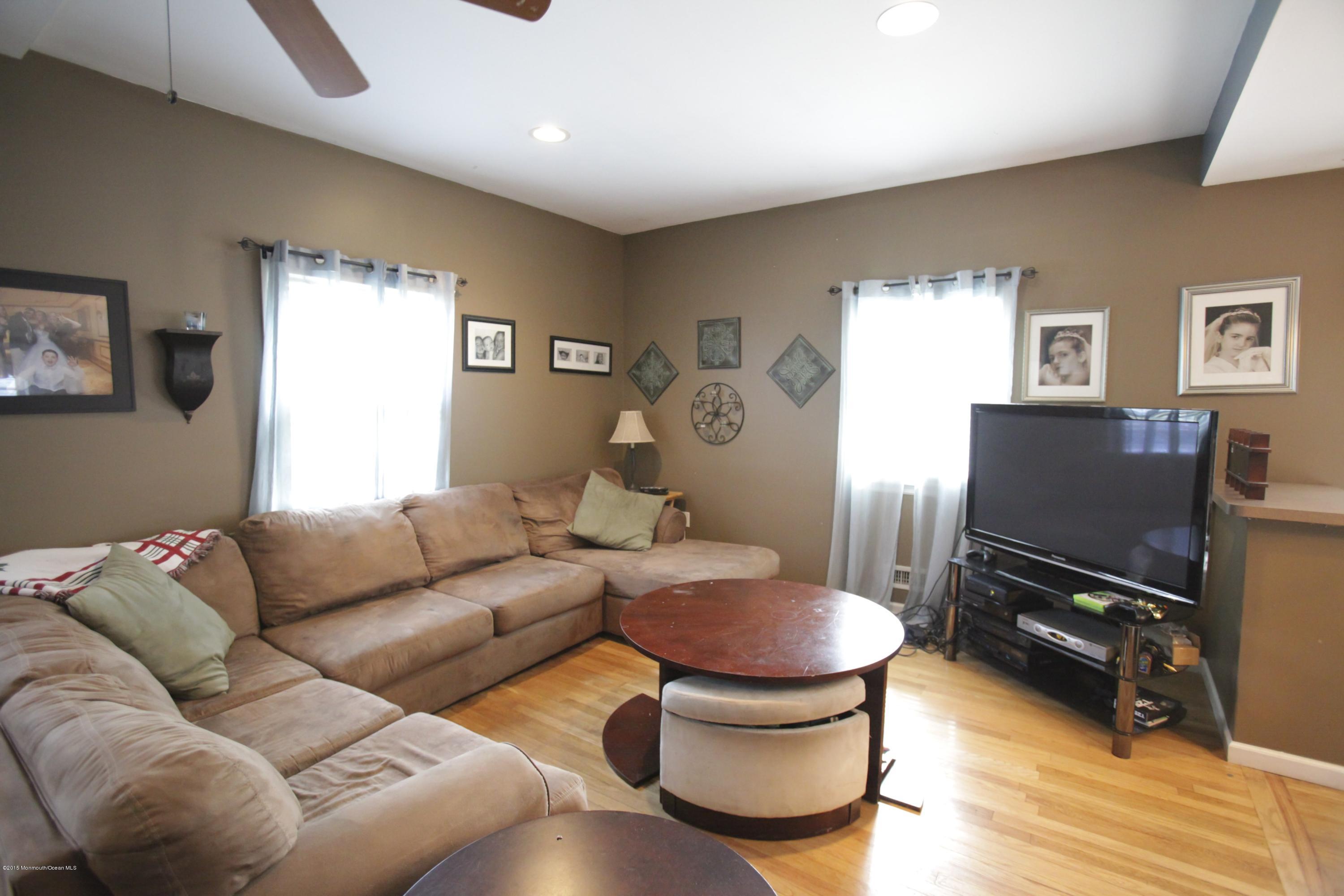 638 Hopping Road Belford, NJ 07718 - Photo 11 of 27 living rm
