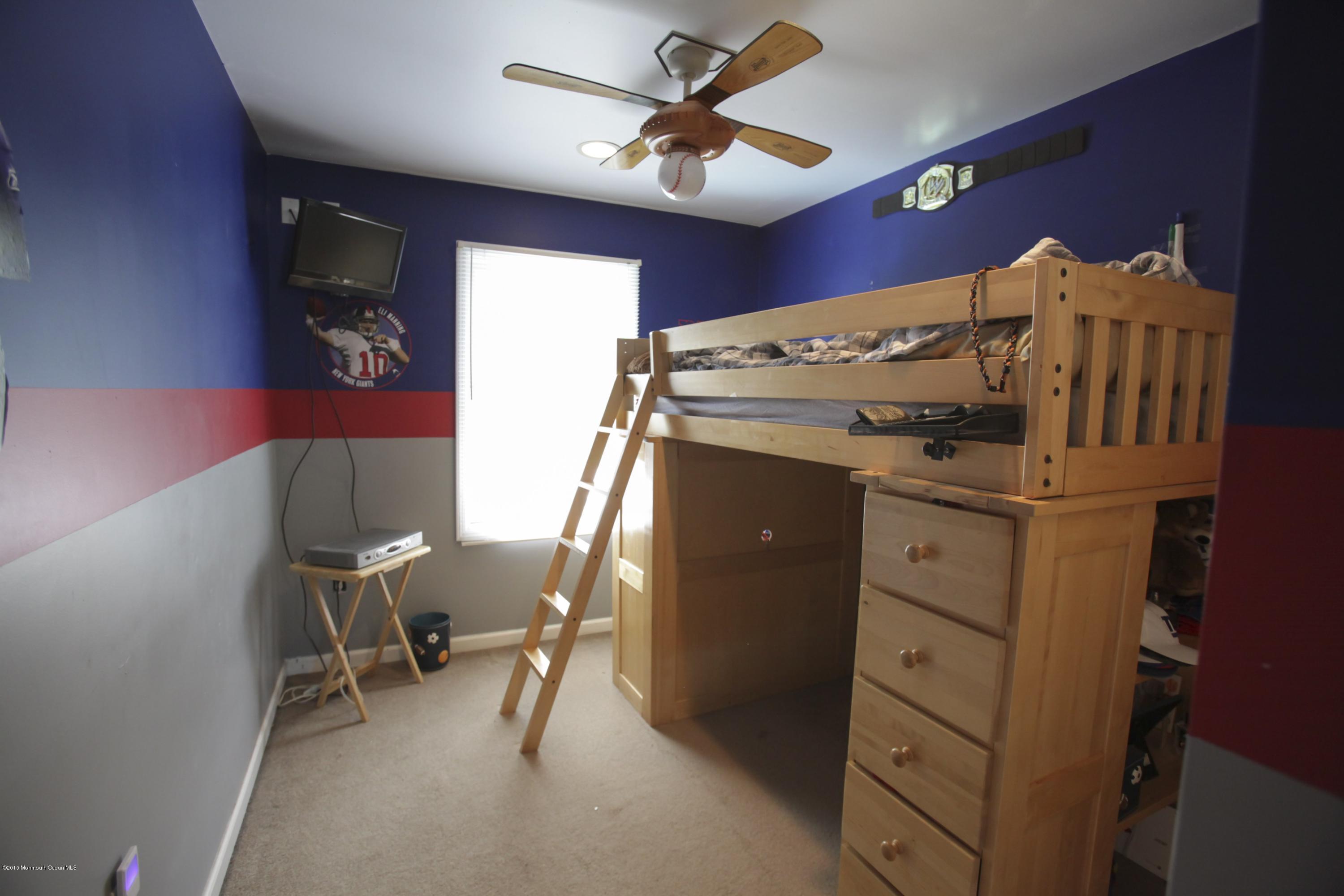 638 Hopping Road Belford, NJ 07718 - Photo 20 of 27 024_BEDROOM2