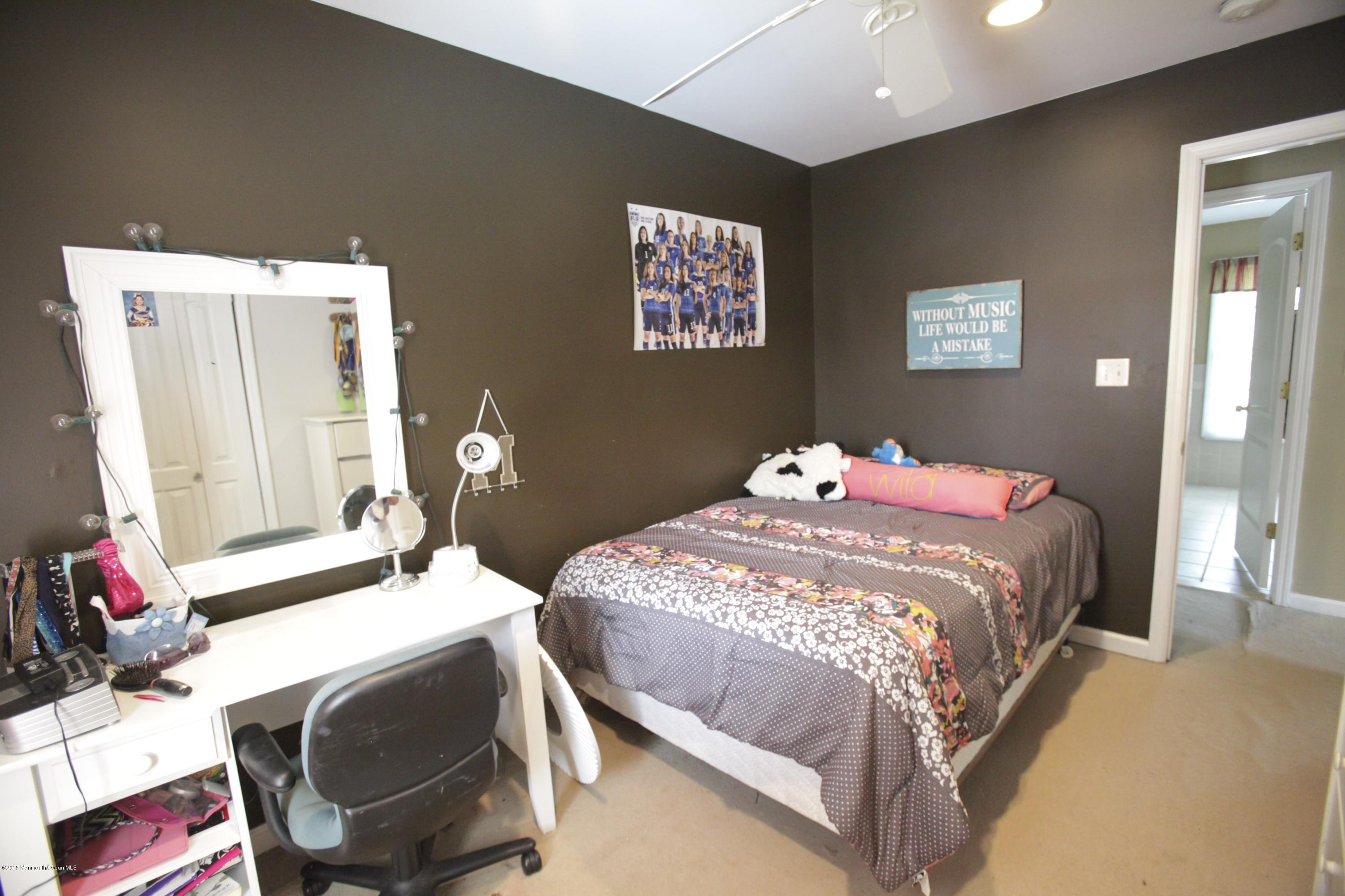 638 Hopping Road Belford, NJ 07718 - Photo 21 of 27 025_BEDROOM3