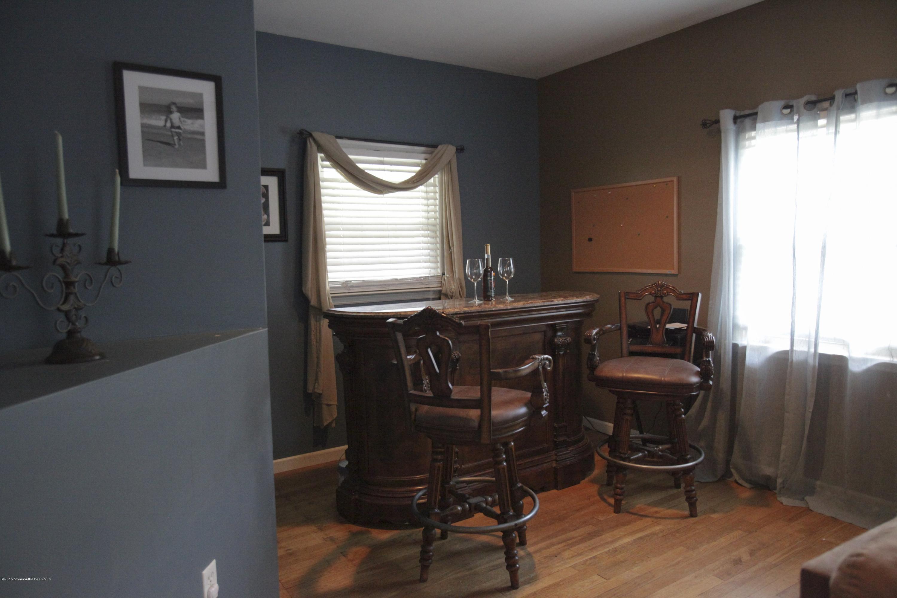 638 Hopping Road Belford, NJ 07718 - Photo 10 of 27 012_FAMILY ROOM