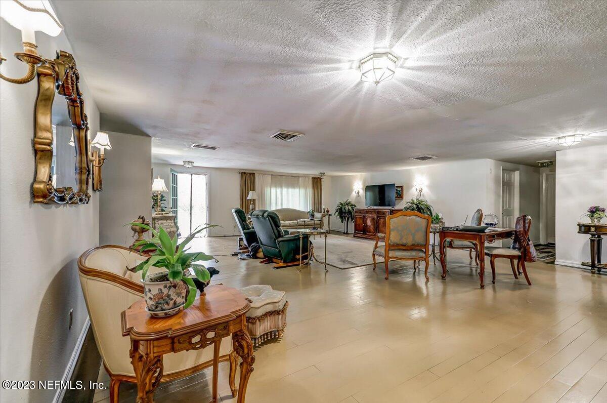 11010 Bridges Road Jacksonville, FL 32218 - Photo 4 of 49 04-Bridges RD-004