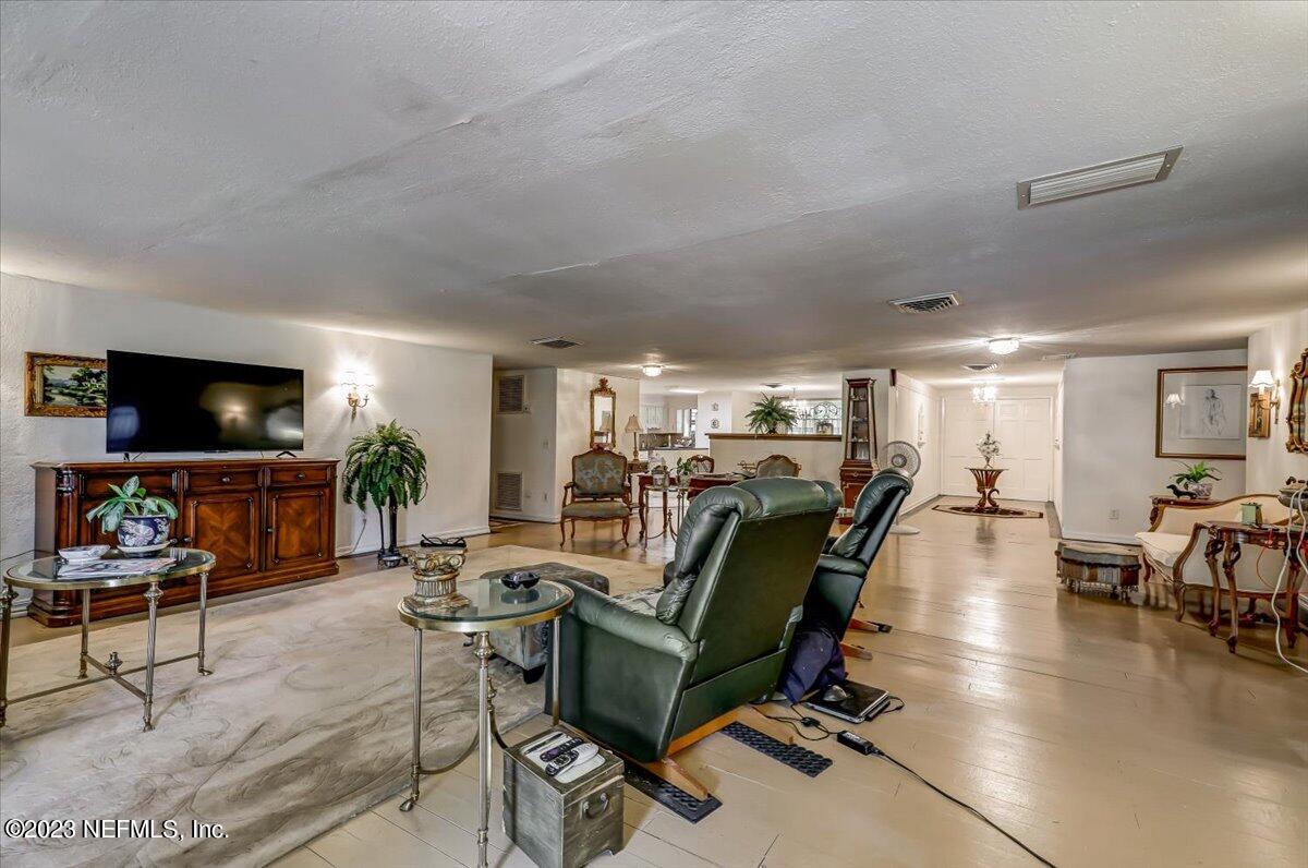 11010 Bridges Road Jacksonville, FL 32218 - Photo 7 of 49 07-Bridges RD-007