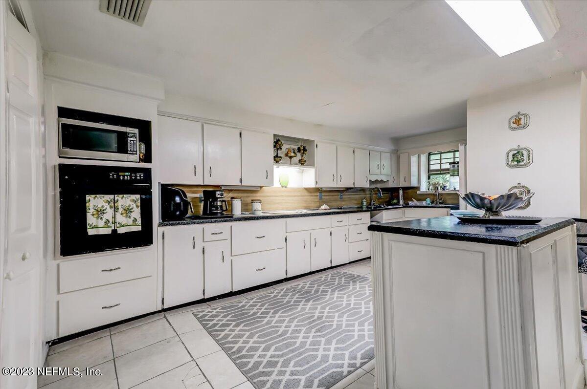 11010 Bridges Road Jacksonville, FL 32218 - Photo 8 of 49 08-Bridges RD-008
