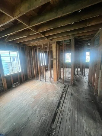 $139,900 | 132 Geneva Avenue, Bellwood, IL 60104