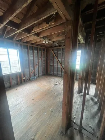 $139,900 | 132 Geneva Avenue, Bellwood, IL 60104