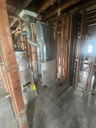 $139,900 | 132 Geneva Avenue, Bellwood, IL 60104