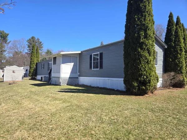 $179,900 | 91 Zachary Drive, Hooksett, NH 03106