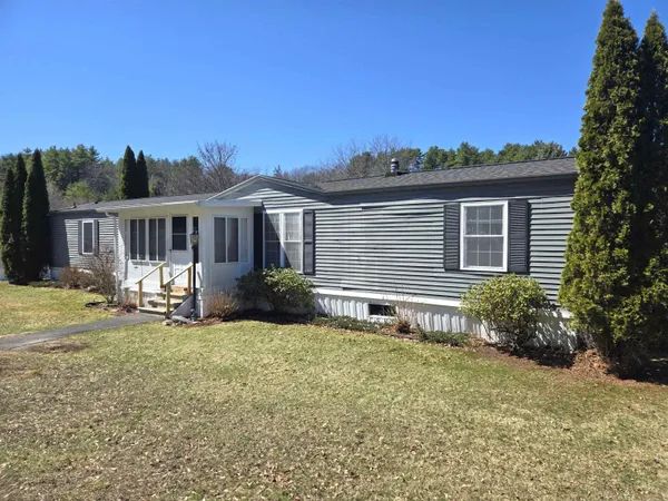 $179,900 | 91 Zachary Drive, Hooksett, NH 03106