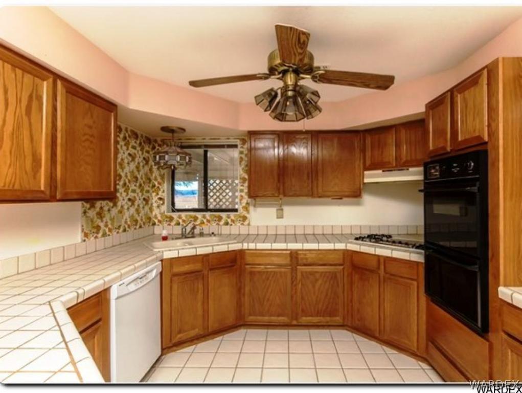 785 Pegasus Ranch Road Bullhead City, AZ 86429 - Photo 13 of 33 Kitchen