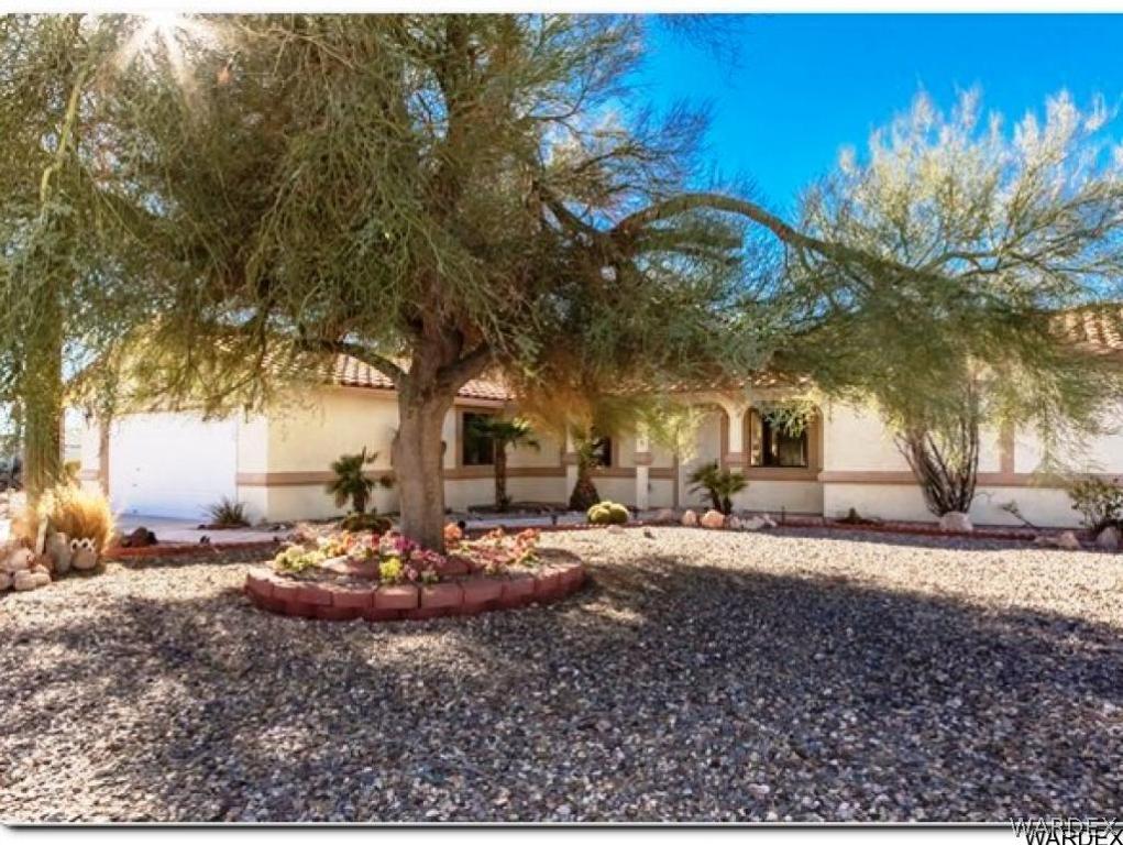 785 Pegasus Ranch Road Bullhead City, AZ 86429 - Photo 4 of 33 Landscaped Front Yard