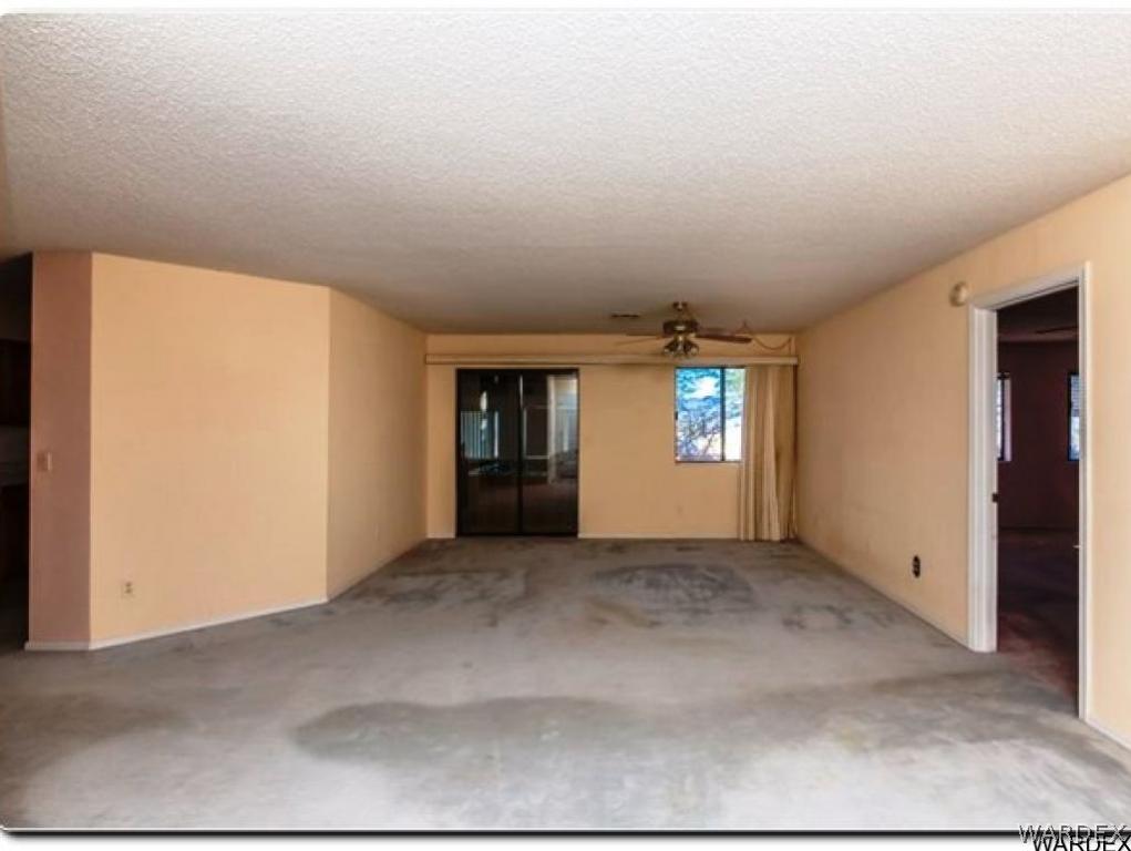 785 Pegasus Ranch Road Bullhead City, AZ 86429 - Photo 8 of 33 Living Room