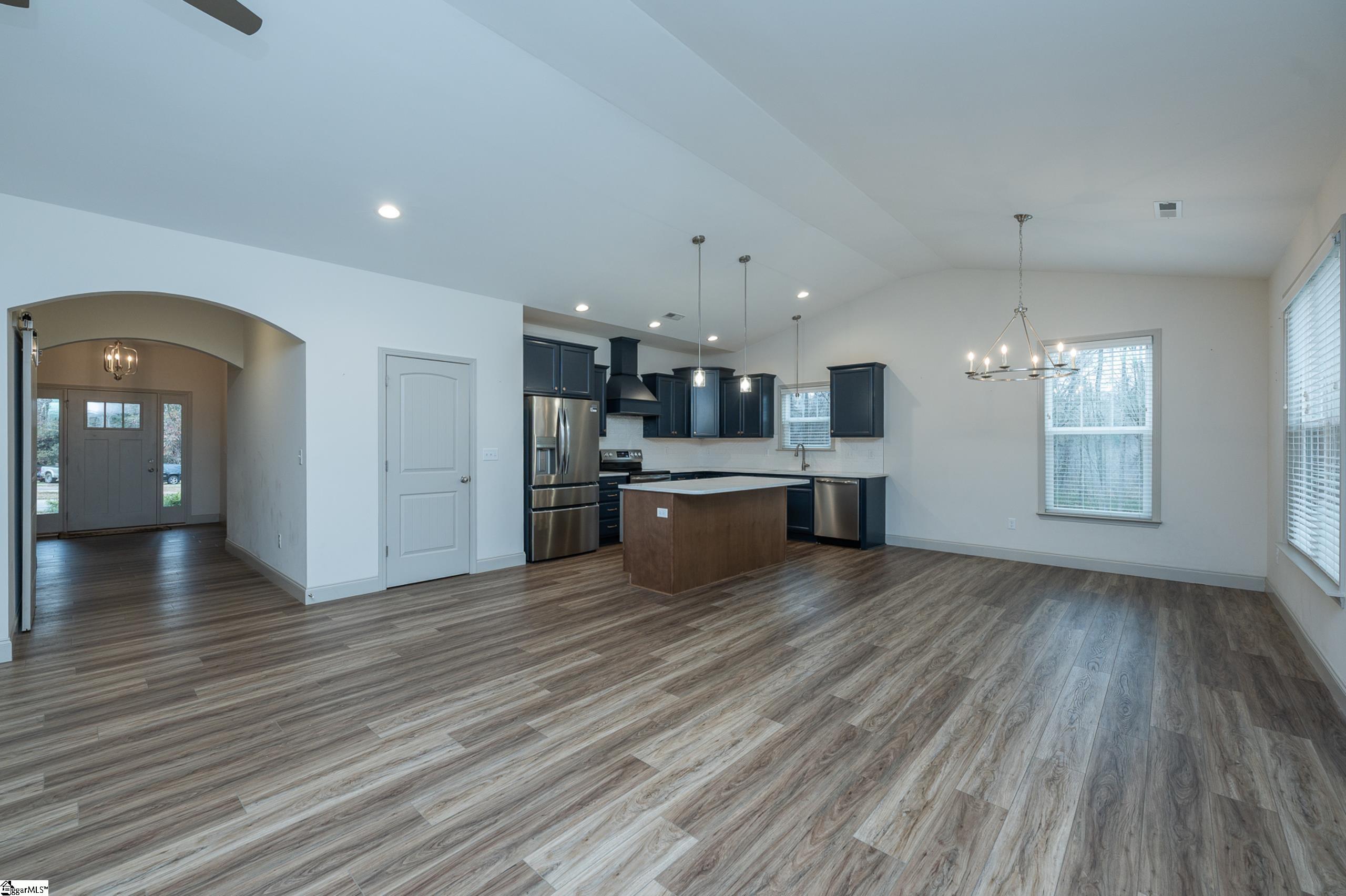 313 Groce Meadow Road Taylors, SC 29687 - Photo 9 of 39 Gallery Image 9