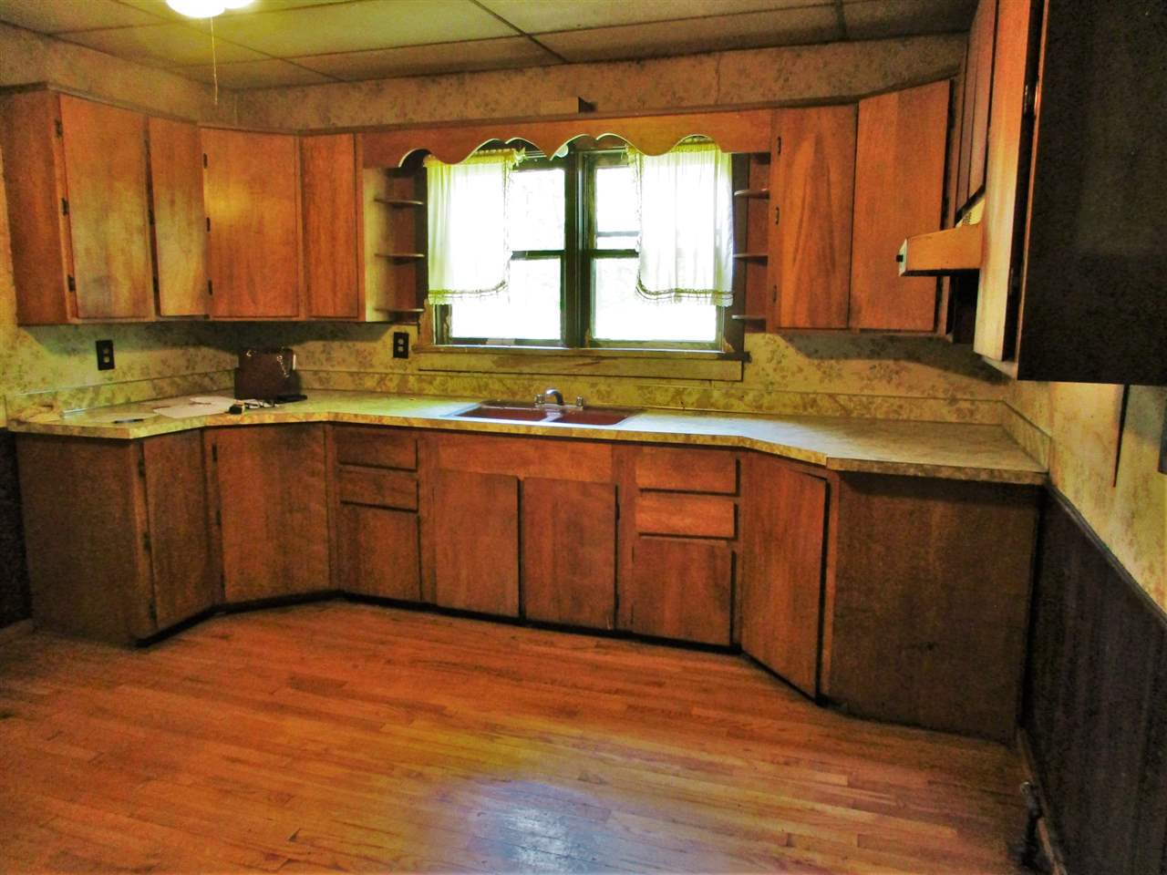 6040 Mill Road Bancroft, MI 48414 - Photo 3 of 28 31292444-2.JPG