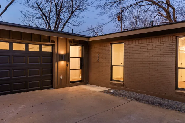 $625,000 | 620 Amesbury Lane, Austin, TX 78752