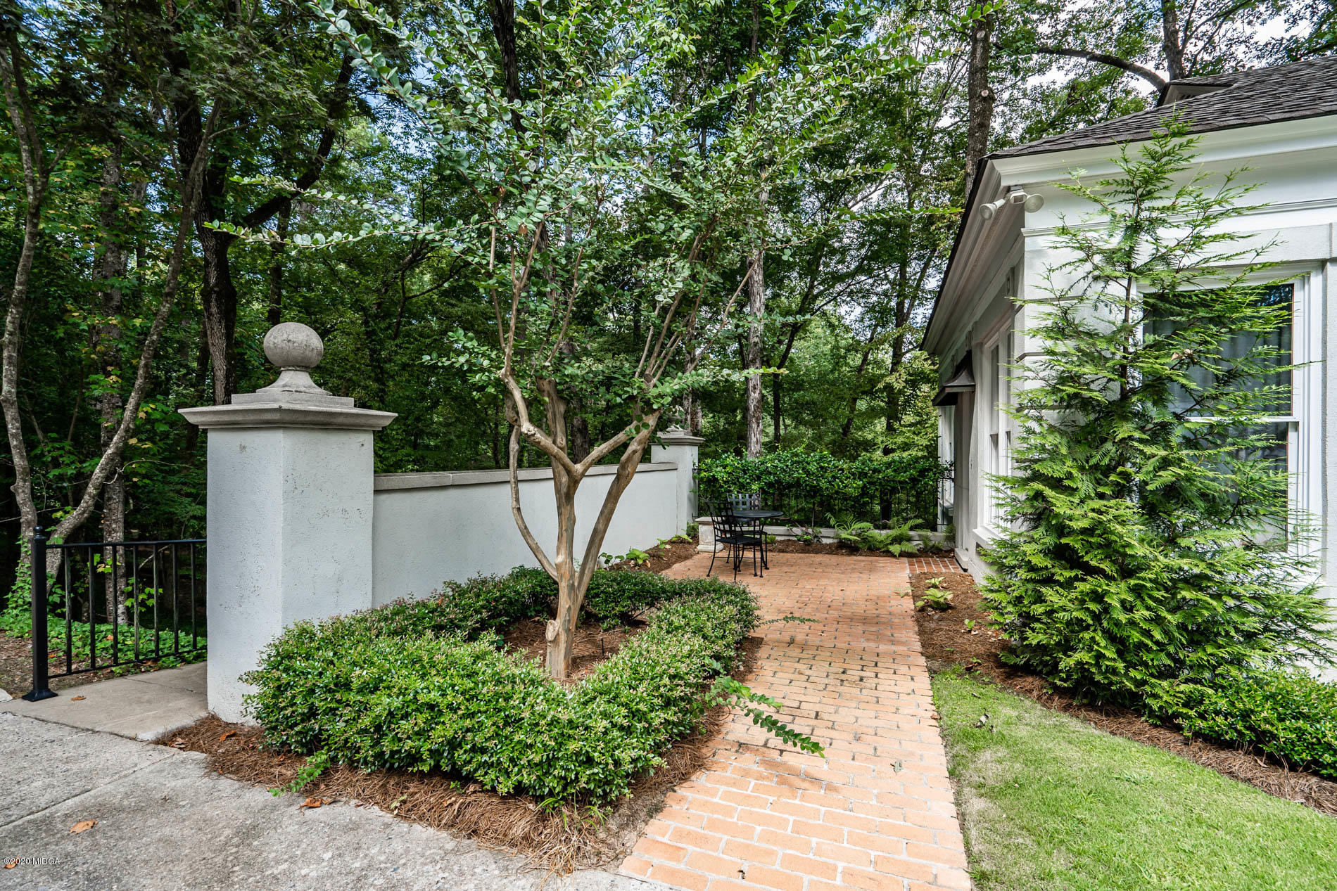 1140 Oakcliff Road Macon, GA 31211 - Photo 3 of 9 05-DSC03327