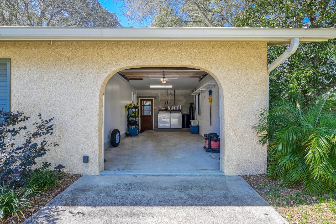 336 Lobelia Road St. Augustine, FL 32086 - Photo 37 of 46 a view of entryway