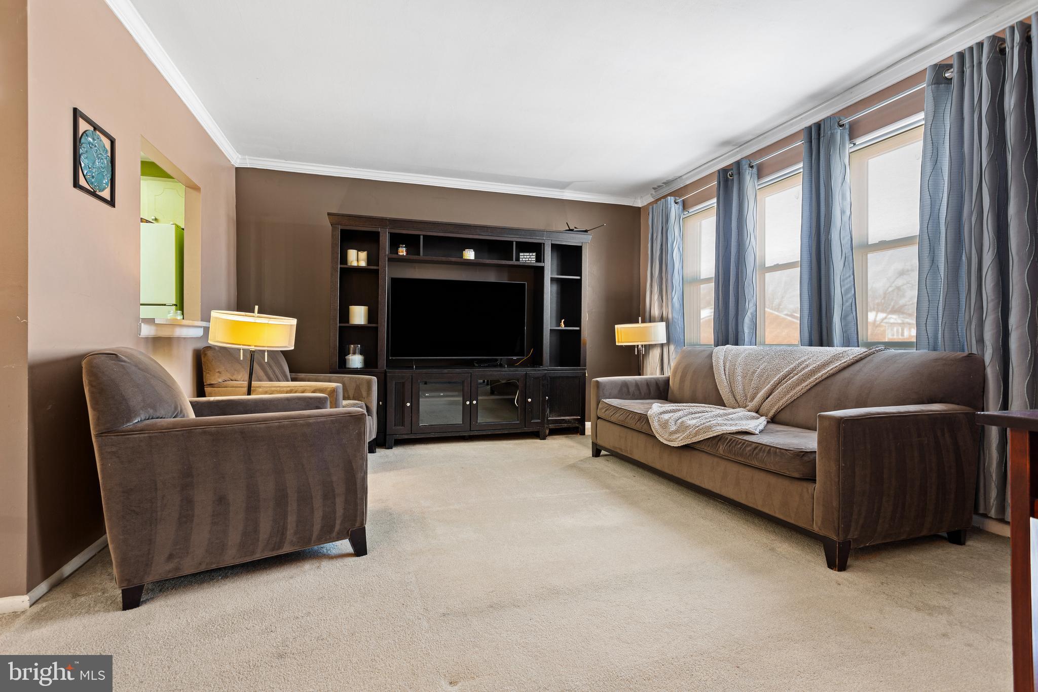 3524 Kyle Road Philadelphia, PA 19154 - Photo 3 of 28