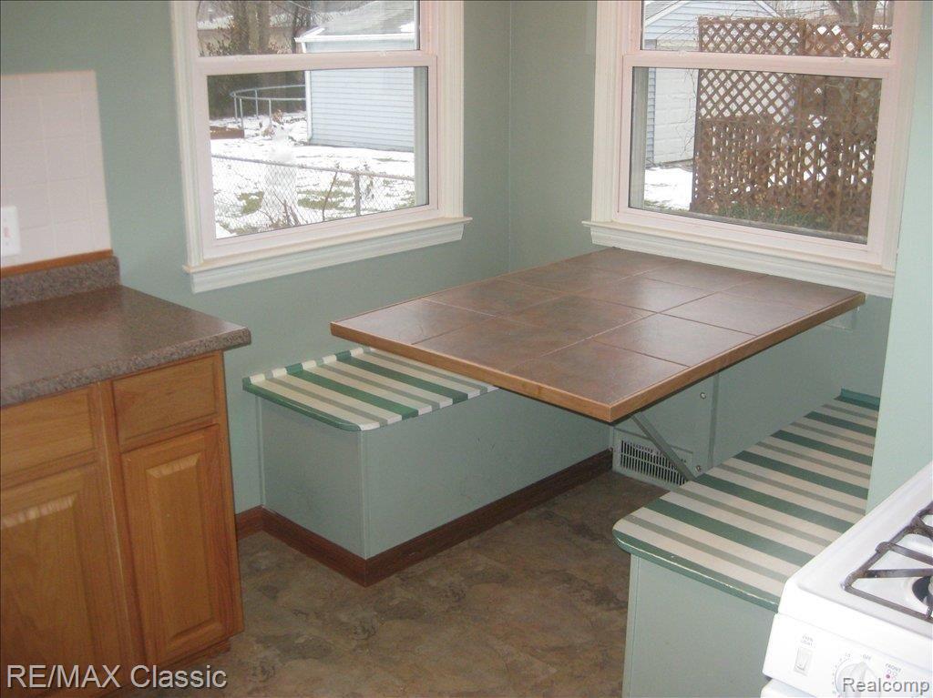 1691 Princeton Road Berkley, MI 48072 - Photo 3 of 9 IMG_0282
