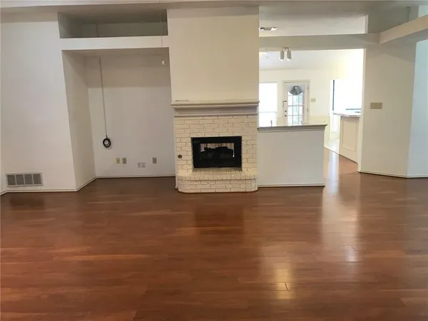 $2,700 | 1349 Barclay Drive, Carrollton, TX 75007