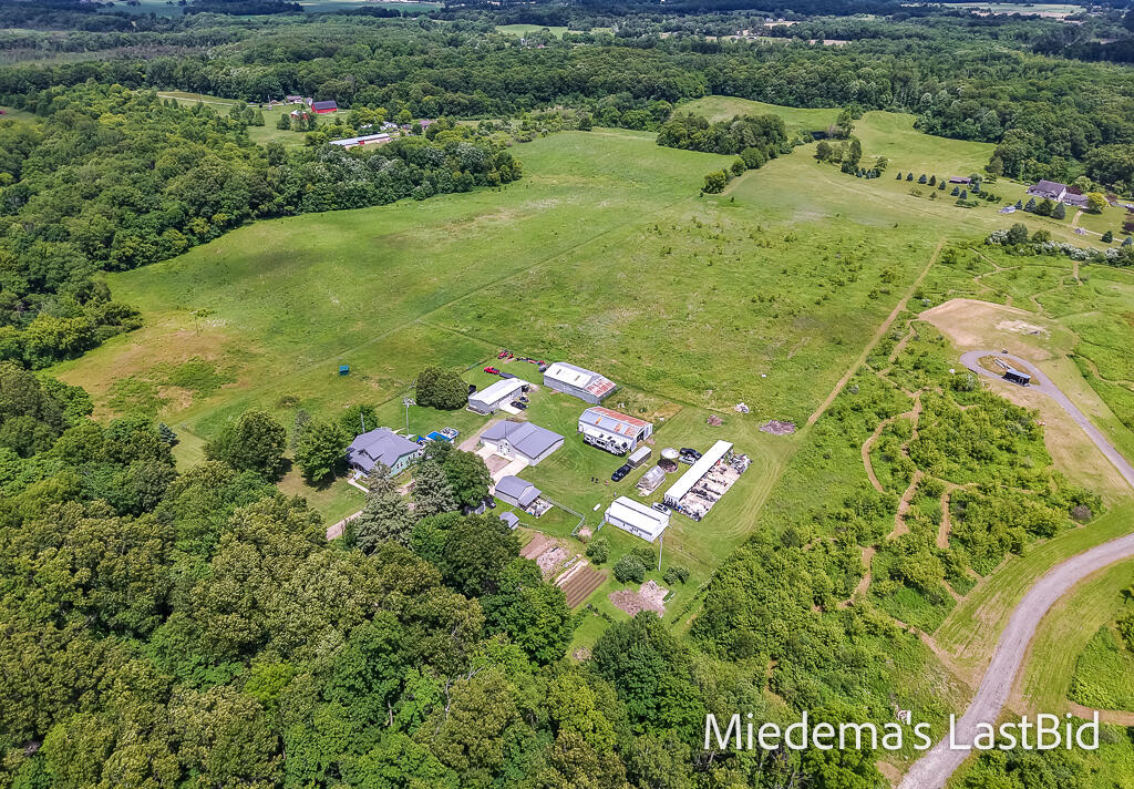 12915 Cassidy Road Bellevue, MI 49021 - Photo 25 of 128 12915CassidyRd-27LoRes