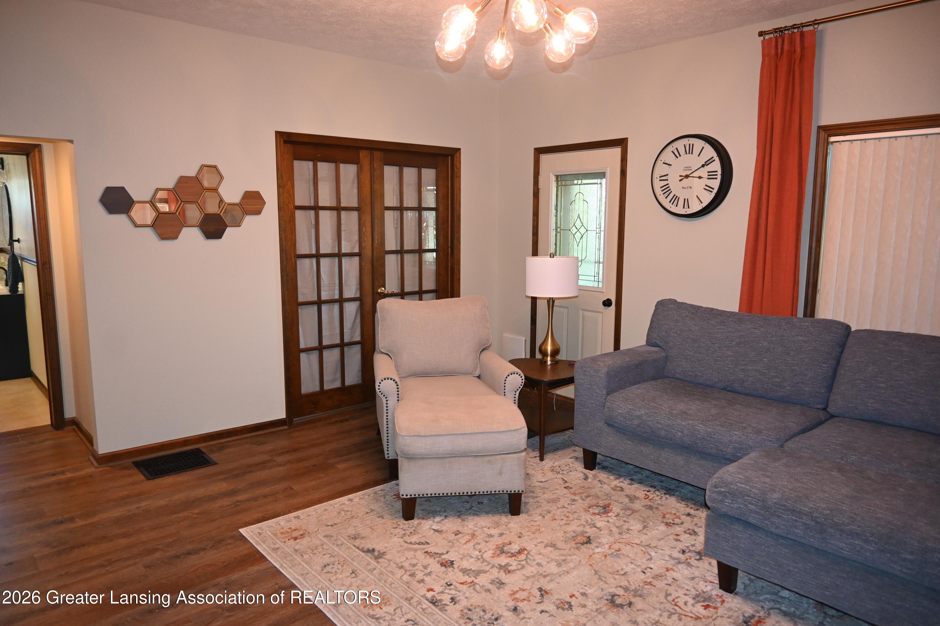 228 Union Street Grand Ledge, MI 48837 - Photo 8 of 35 IMG_0143