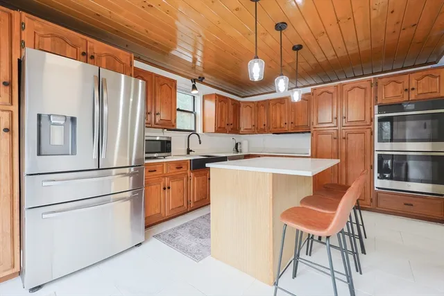 $745,000 | 6 Matthew Lane, Chelmsford, MA 01824