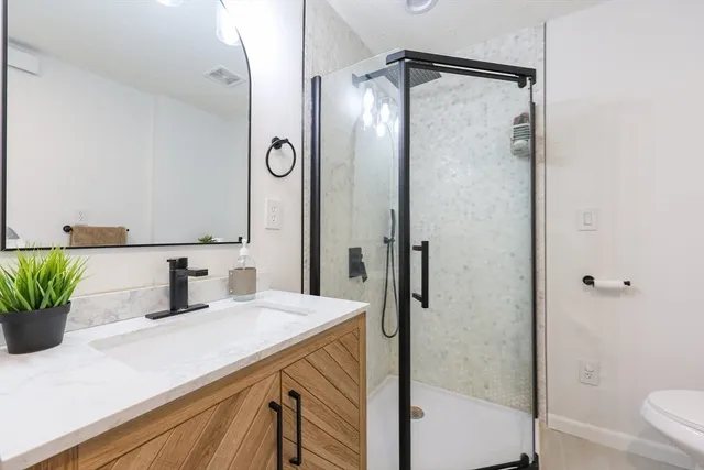 $745,000 | 6 Matthew Lane, Chelmsford, MA 01824