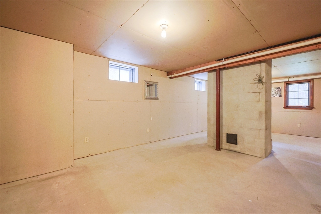 6 Matthew Lane Chelmsford, MA 01824 - Photo 32 of 37