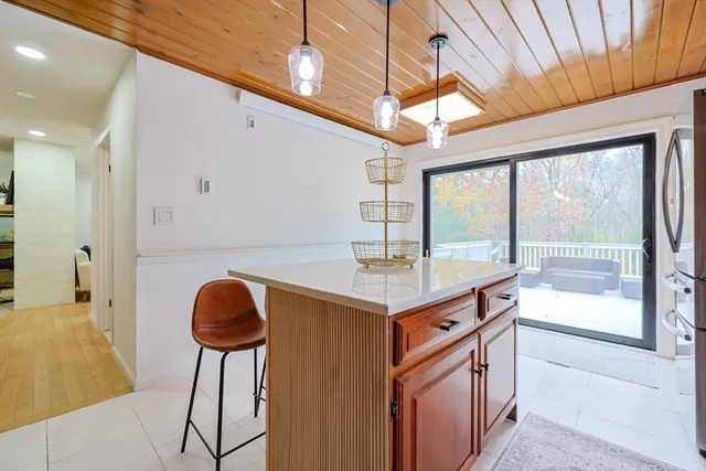 $745,000 | 6 Matthew Lane, Chelmsford, MA 01824