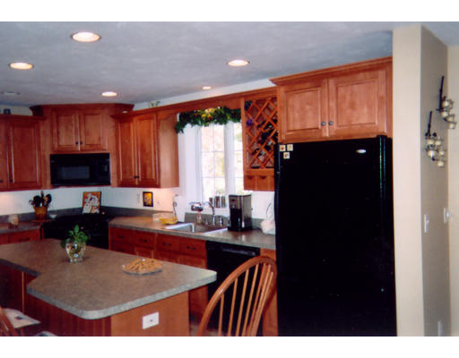 248 Mohawk Road Raynham, MA 02767 - Photo 4 of 6 Gallery Image 4